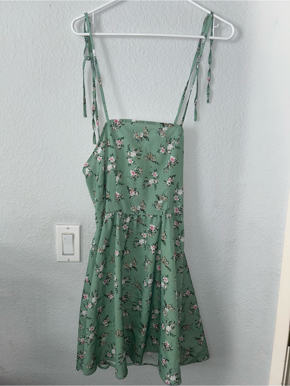 Green Floral Tie-Shoulder Sundress